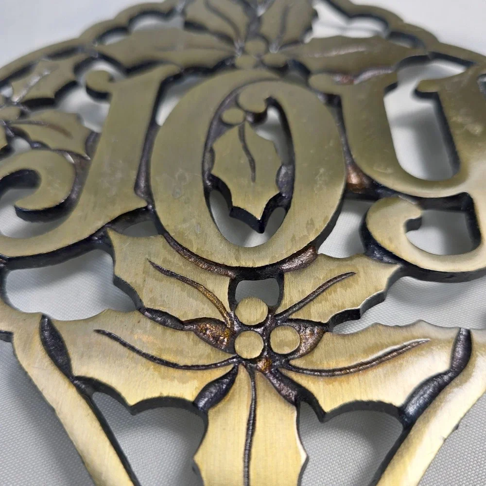 1970s VTG AVON Holly & Joy Cast‎ Iron Trivet Wall Hanging Christmas Decor Brass - Picture 4 of 7